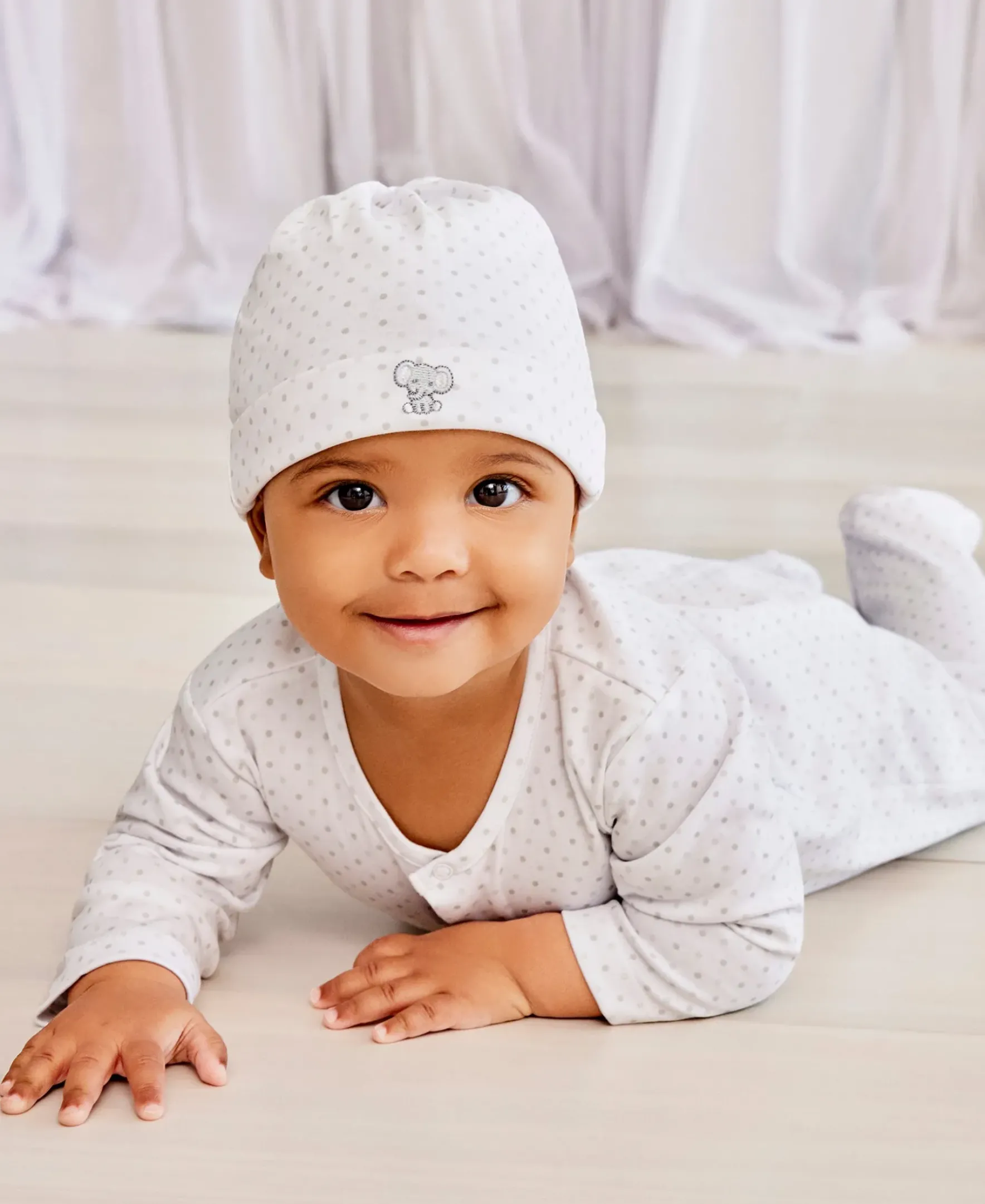 Kissy Kissy Baby Jungle Playdate Knotted Dot Hat> Hats